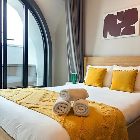 Апартаменты Modern Loft In Alcantara Near Lx Factory Лиссабон