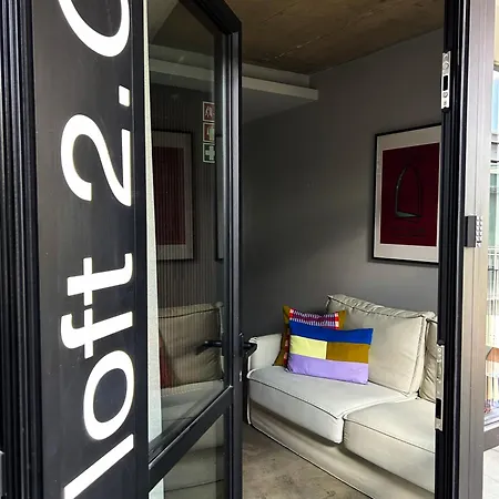 Апартаменты Modern Loft In Alcantara Near Lx Factory Лиссабон