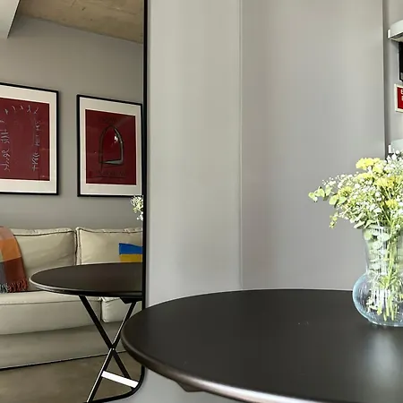 Апартаменты Modern Loft In Alcantara Near Lx Factory Лиссабон